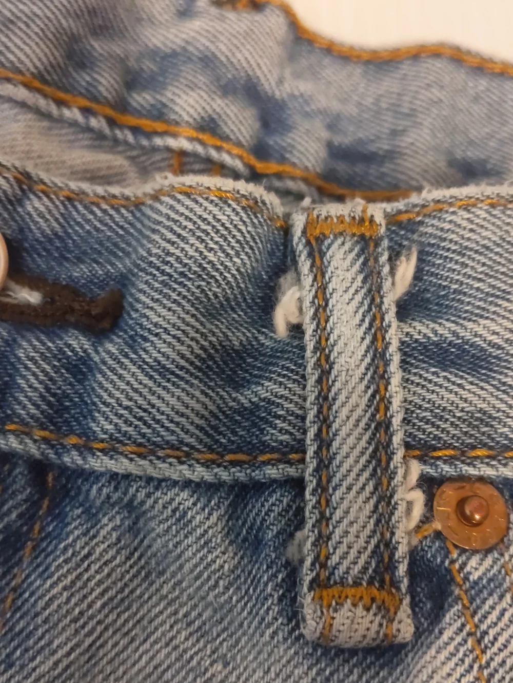 Levis 505 Mens Jeans Fits 35x29 (36x30 Tag) Regular Fit Distressed